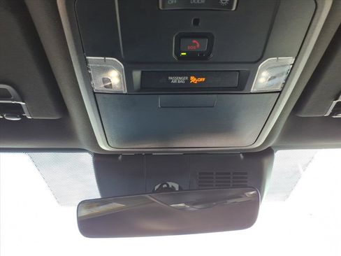 Used 2024 Toyota Tacoma TRD Off-Road image 15