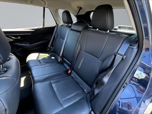 Used 2025 Subaru Outback Limited AWD/4WD image 18