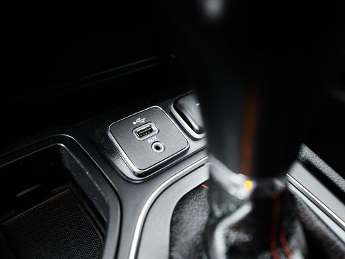 Used 2019 Jeep Cherokee Latitude w/ Popular Appearance Group FWD image 25