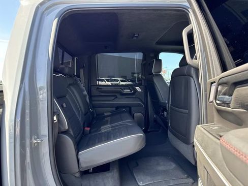 Used 2024 GMC Sierra 2500 AT4X AWD/4WD image 15