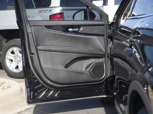 Used 2022 Lincoln Nautilus Reserve image 30