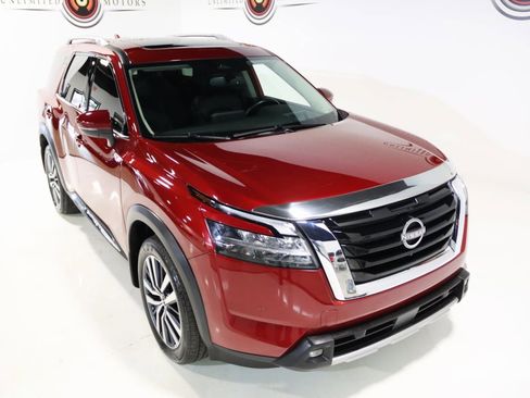 Used 2022 Nissan Pathfinder Platinum w/ Cargo Package image 22