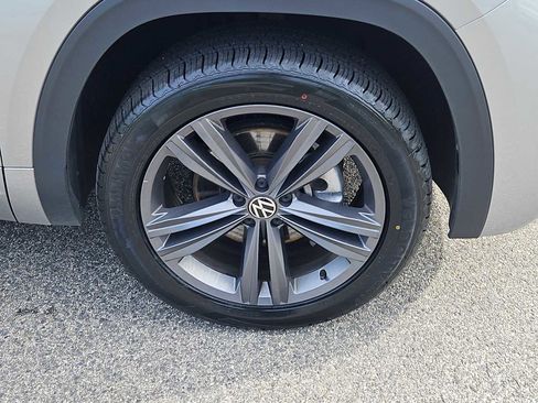 Used 2022 Volkswagen Atlas SEL R-Line AWD/4WD image 10