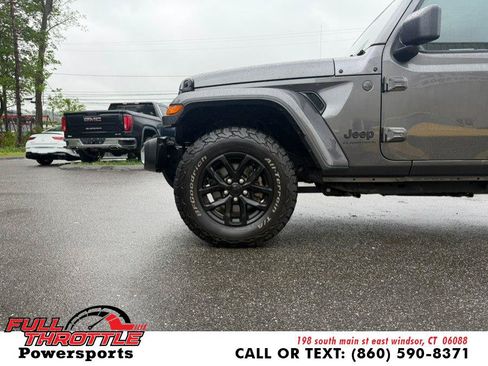 Used 2023 Jeep Gladiator Sport AWD/4WD image 24