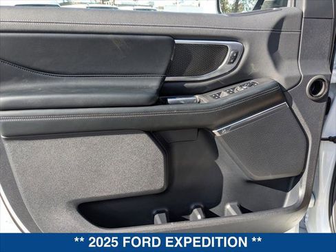 New 2025 Ford Expedition Platinum w/ Stealth Performance Package image 10