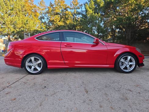 Used 2014 Mercedes-Benz C 250 Coupe image 4