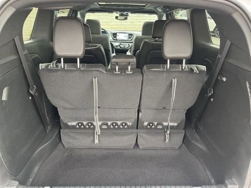 New 2026 Chrysler Pacifica Limited image 13