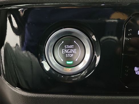 Used 2023 Chevrolet Silverado 1500 LT image 27