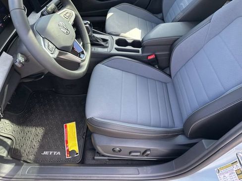 New 2025 Volkswagen Jetta SE image 10
