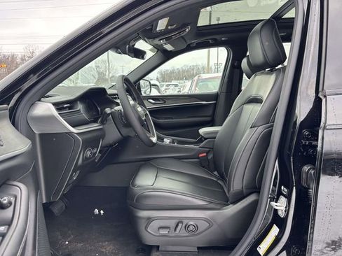 New 2026 Jeep Grand Cherokee Limited AWD/4WD image 4