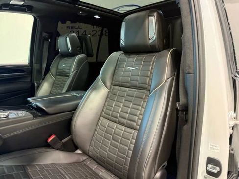 Used 2023 Cadillac Escalade V image 23