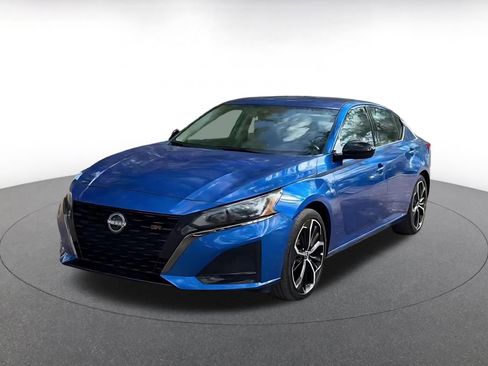 Used 2025 Nissan Altima 2.5 SR image 7