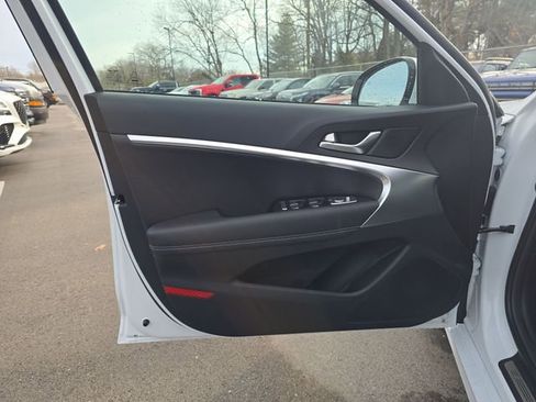 New 2026 Genesis G70 2.5T image 13