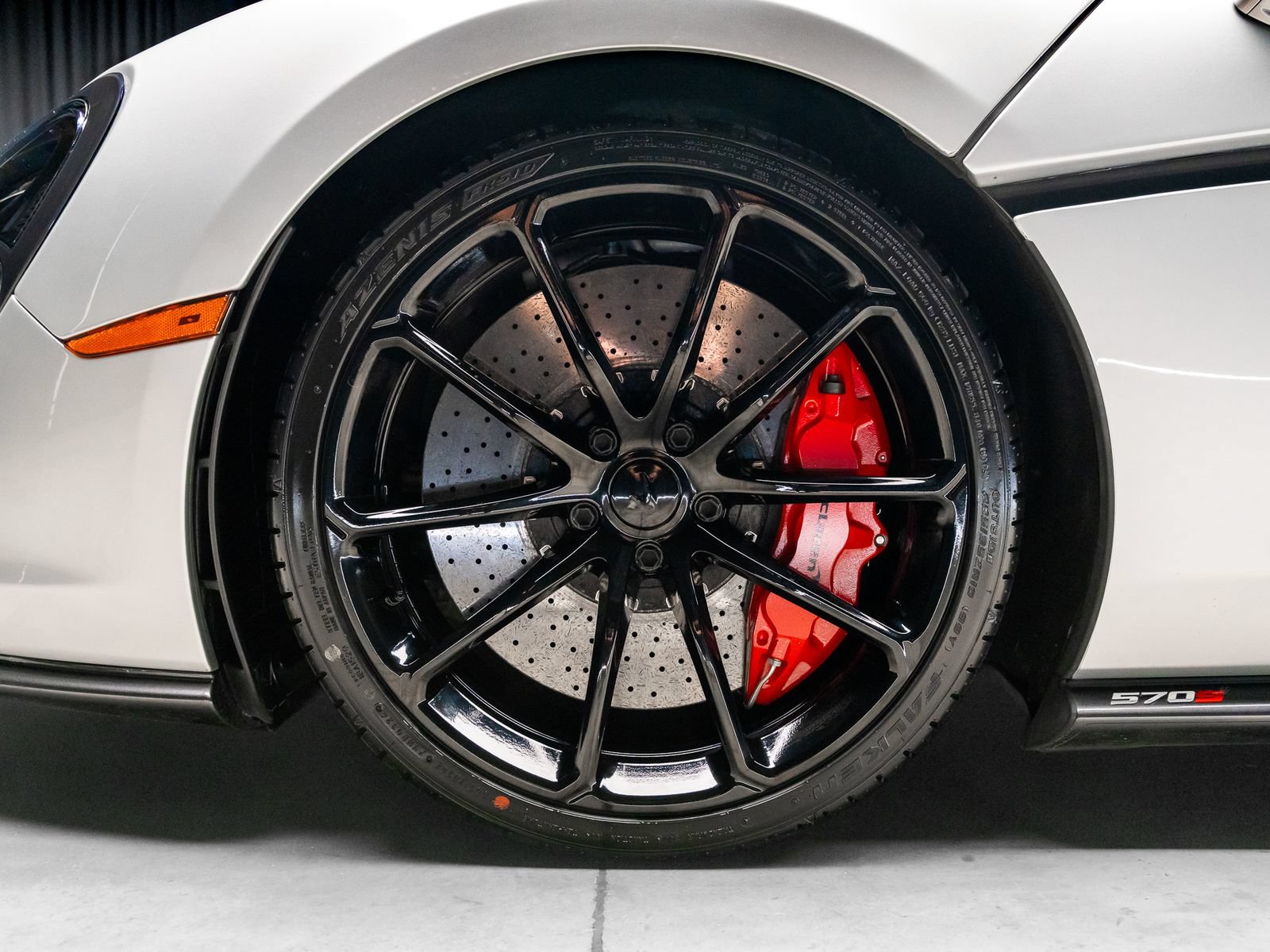 Used 2019 McLaren 570S Spider RWD image 5