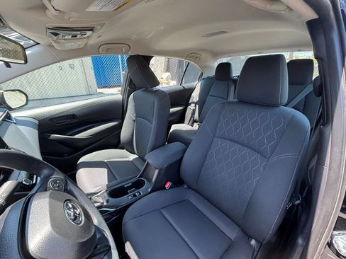 Used 2025 Toyota Corolla LE FWD image 36