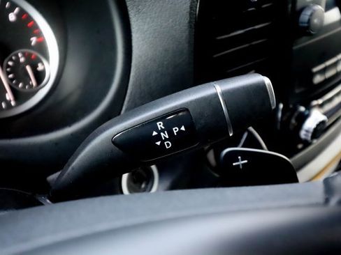 Used 2022 Mercedes-Benz Metris Passenger image 71