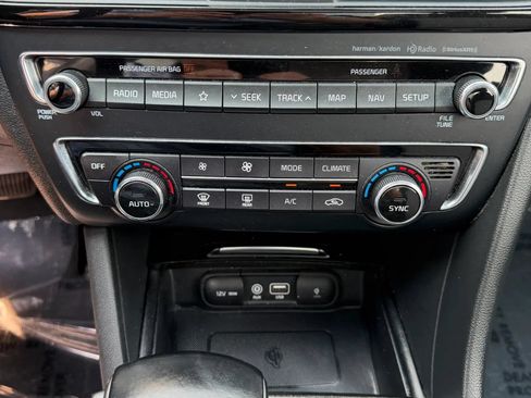 Used 2020 Kia Optima Premium FWD image 24