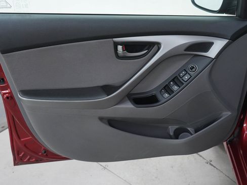 Used 2016 Hyundai Elantra SE w/ Option Group 02 FWD image 19