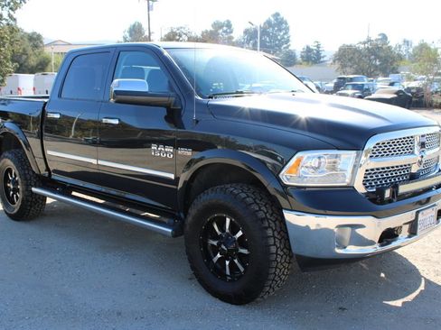 Used 2016 RAM 1500 Laramie w/ Convenience Group AWD/4WD image 3