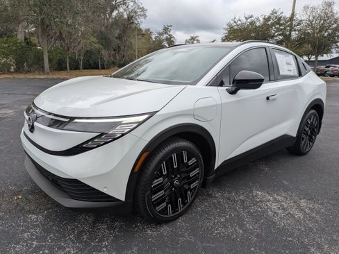 New 2026 Nissan Leaf Platinum+ image 8