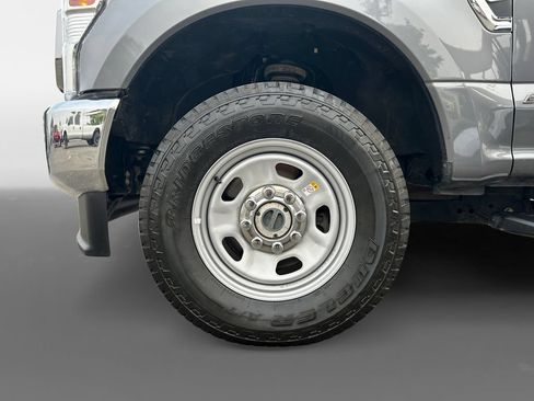 Used 2022 Ford F250 XLT w/ XLT Value Package AWD/4WD image 16