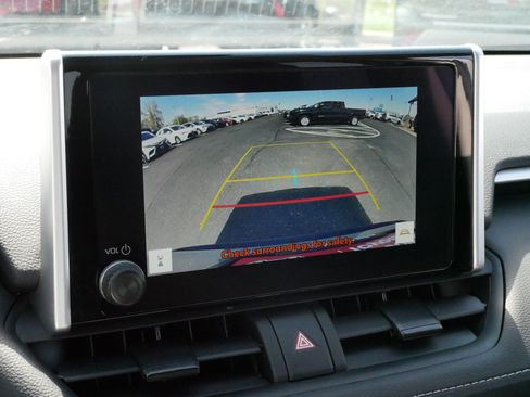 Certified 2025 Toyota RAV4 XLE AWD/4WD image 28