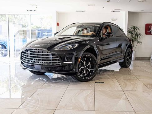 New 2026 Aston Martin DBX 707 image 1