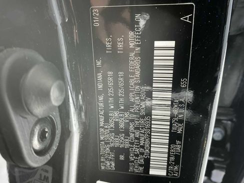 Used 2023 Toyota Highlander XLE image 21