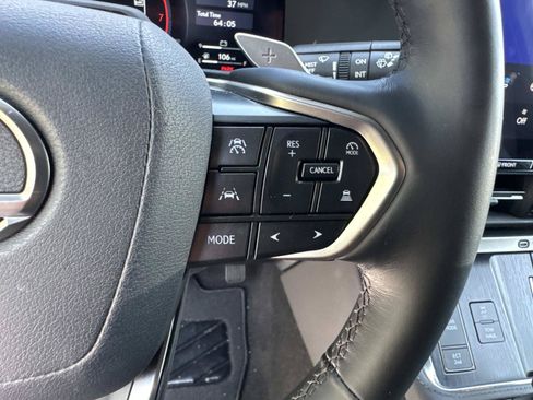 Used 2025 Lexus GX 550 w/ Accessory Package (2T) AWD/4WD image 30