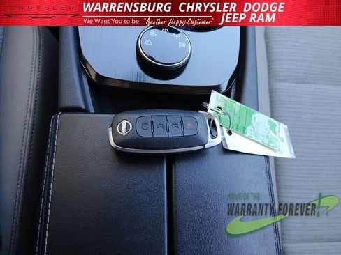 Used 2023 Nissan Rogue SV image 27