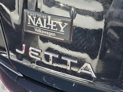 Used 2022 Volkswagen Jetta SE w/ Panoramic Sunroof Package image 37