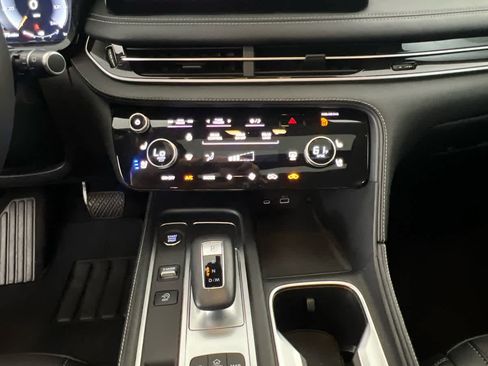 Used 2023 INFINITI QX60 Luxe w/ Cargo Package FWD image 18