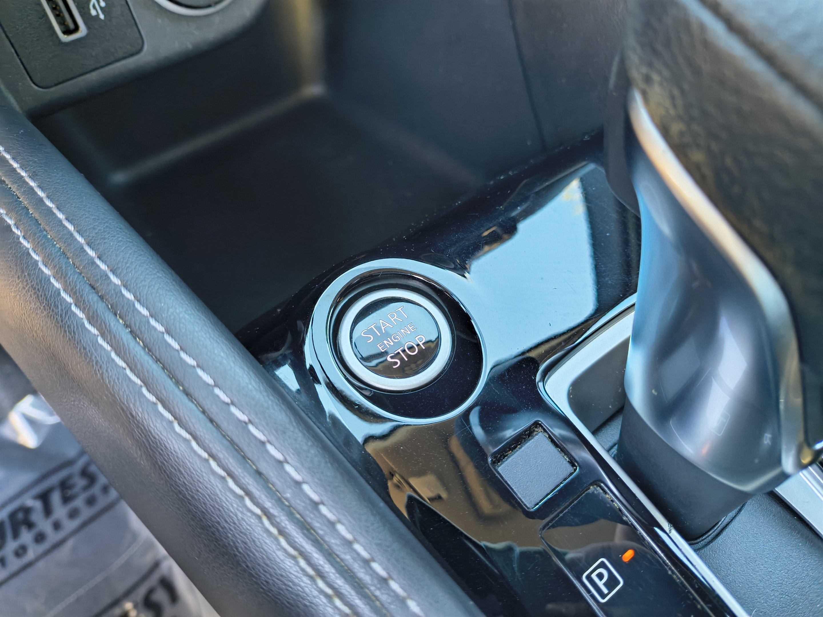 Certified 2018 Nissan Kicks SV FWD image 24