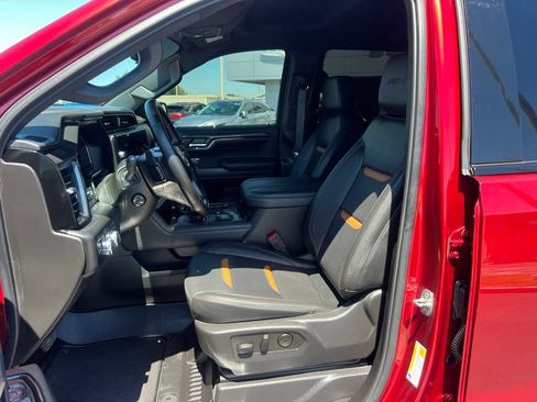 Used 2024 GMC Sierra 1500 AT4 w/ Technology Package AWD/4WD image 39