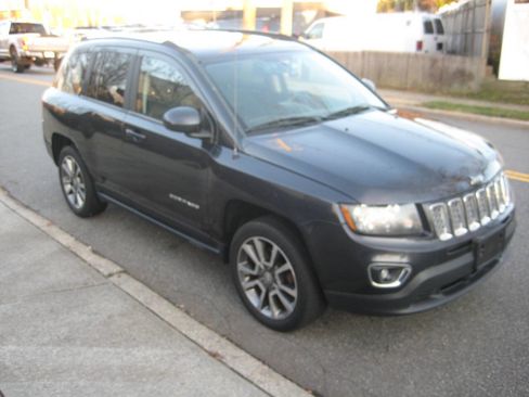 Used 2014 Jeep Compass Limited w/ Sun/Sound Group image 3