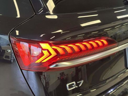Used 2023 Audi Q7 2.0T Premium w/ Convenience Package image 9