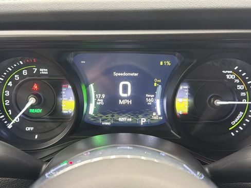 Used 2025 Jeep Wrangler Unlimited Sahara image 29