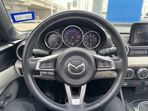 Used 2021 MAZDA MX-5 Miata RF Grand Touring image 11