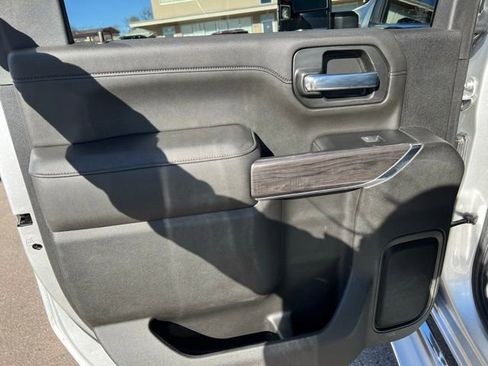 Used 2022 Chevrolet Silverado 2500 LTZ w/ LTZ Plus Package AWD/4WD image 32