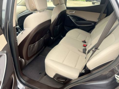 Used 2017 Hyundai Santa Fe Sport FWD image 20