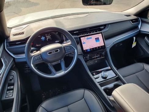 New 2025 Jeep Grand Cherokee L Limited image 28