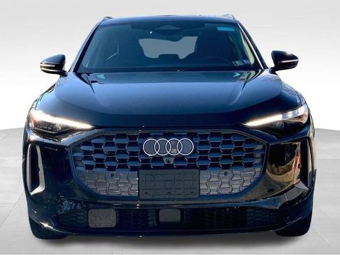 Used 2025 Audi Q5 Prestige image 3