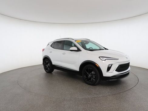 Used 2024 Buick Encore GX Sport Touring image 26