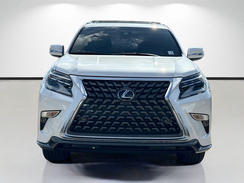 Used 2023 Lexus GX 460 Premium w/ Accessory Package AWD/4WD image 8