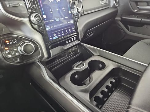 Used 2022 RAM 1500 Big Horn AWD/4WD image 23