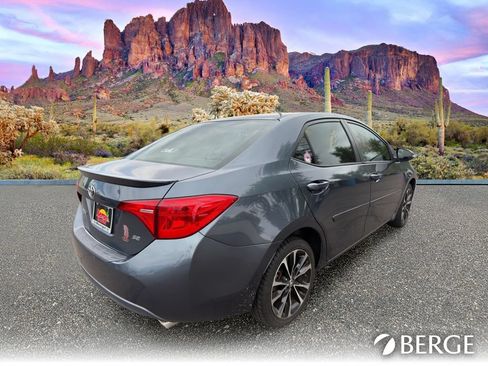 Used 2018 Toyota Corolla SE w/ Carpet Mat Package (TMS) FWD image 8