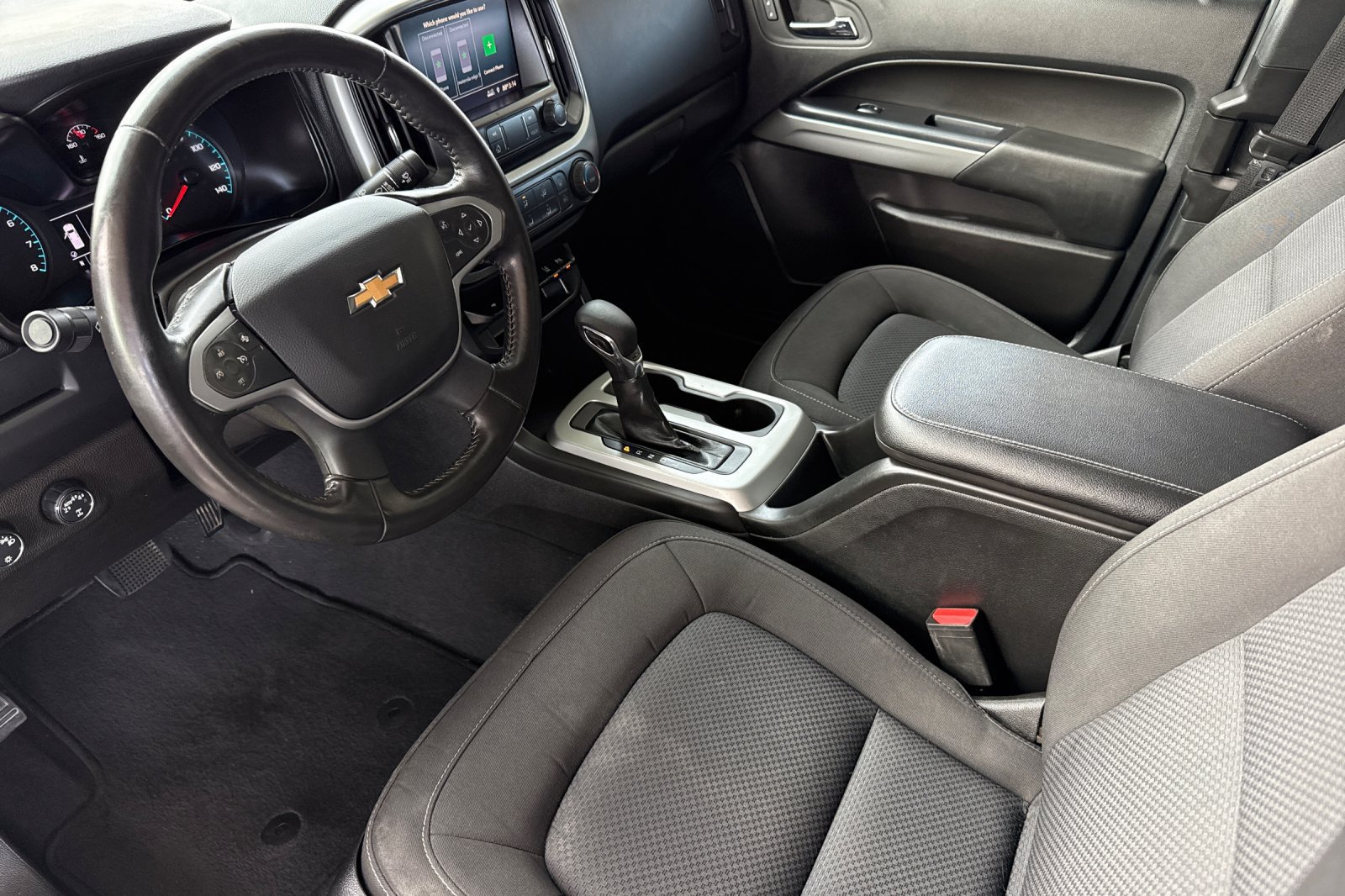 Used 2022 Chevrolet Colorado LT w/ Safety Package AWD/4WD image 5