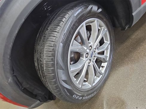 Used 2022 Ford Explorer Limited image 32