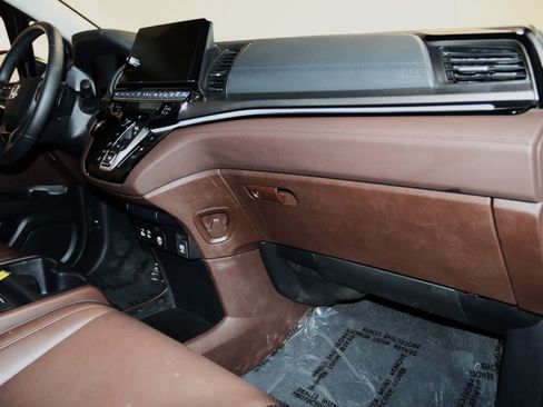 Used 2025 Honda Odyssey Touring image 57