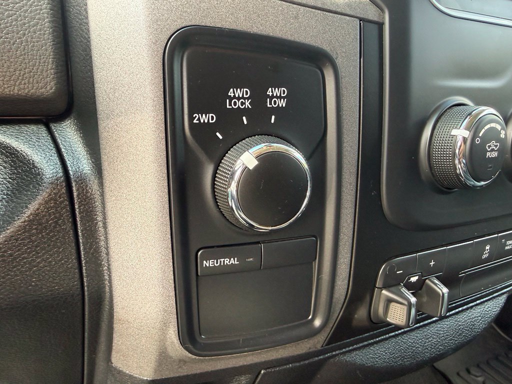 Used 2018 RAM 3500 Tradesman w/ Chrome Appearance Group AWD/4WD image 38